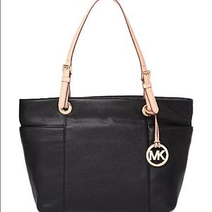 Micheal Kors Jet Set tote